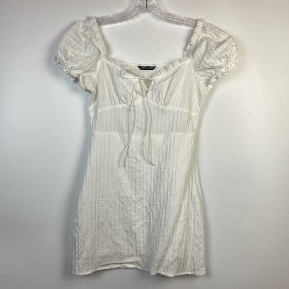 Shein Frill Trim Tie Front Crinkle Dress White Size Small (4) - Picture 3 of 13
